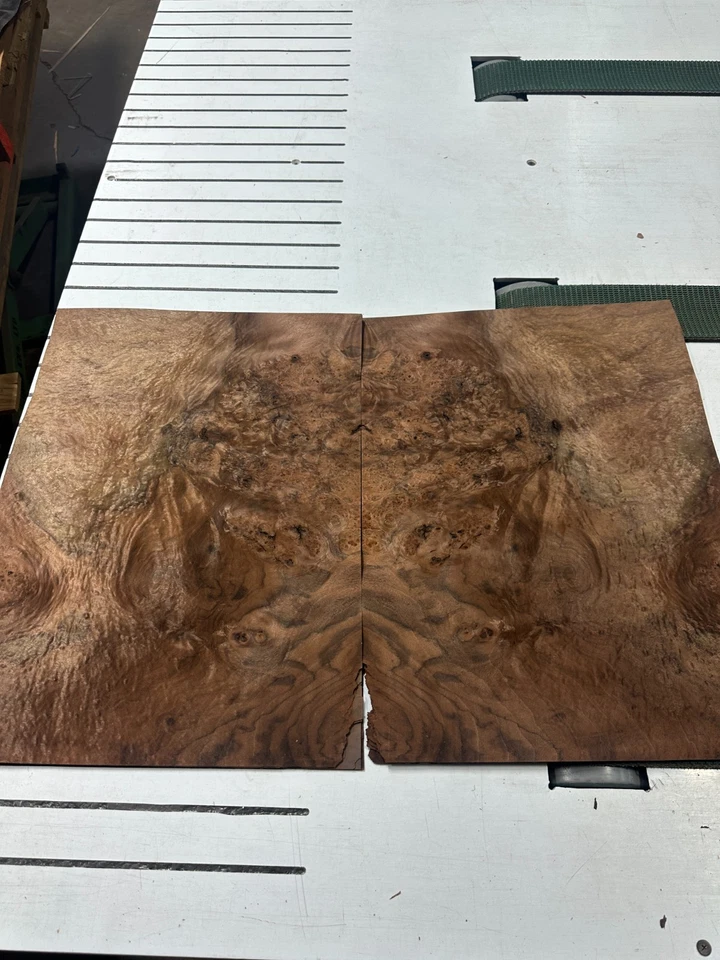 Walnut Burl Raw Wood Veneer 2 sheets 22'' x 15''  916P - Image 2 of 4