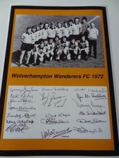WOLVERHAMPTON WANDERERS FC WOLVES FC 1971-72 SQUAD SIGNED x 19 PRE-PRINT A4
