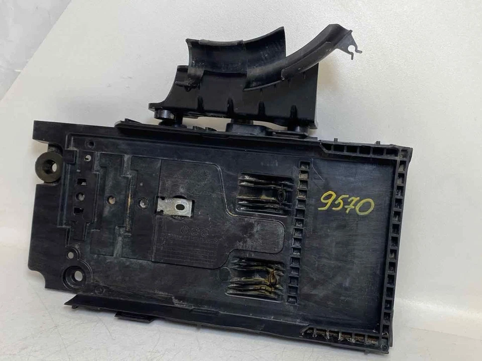 Soporte portabaterías OE Dg93-10723a para Ford Fusion 2013-2020 Foto 3 de 4