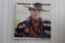 Tanya Tucker – What Do I Do With Me CD