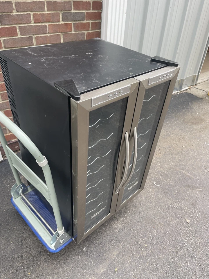 Enfriador de vino EdgeStar 32 botellas de doble zona - TWR325ESS necesita trabajo potencia lateral  Foto 2 de 4