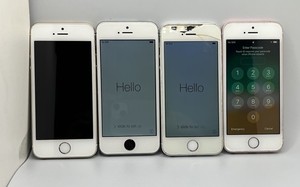 Lot of 4 Apple iPhones (3x iPhone 5 + 1x iPhone SE) For Parts/Repair AS-IS