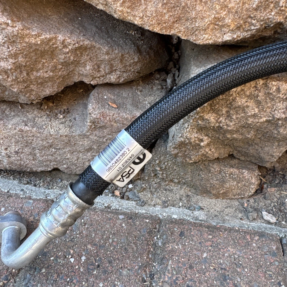 TUBO AIRE ACONDICIONADO PEUGEOT 208 2008 GT MK2 2021 2022 2023 2024 2025 1.2 9850482380  Foto 2 de 4