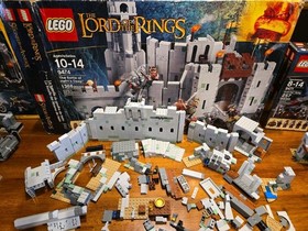 LEGO The Lord of the Rings: The Battle of Helm's Deep,Mines Of Moria,Uruk-Hai 
