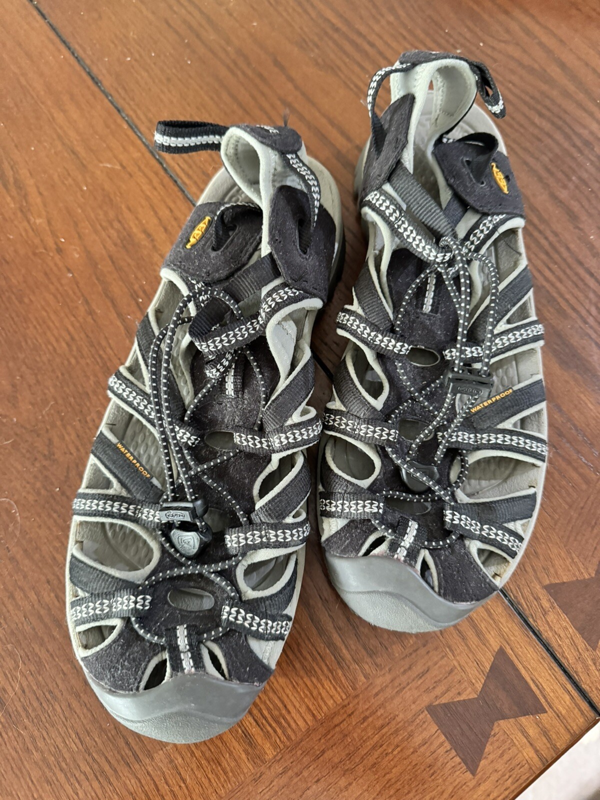 KEEN Sandali Donna Tg 11 Sussurro Nero Cinturino Elastico Lacci