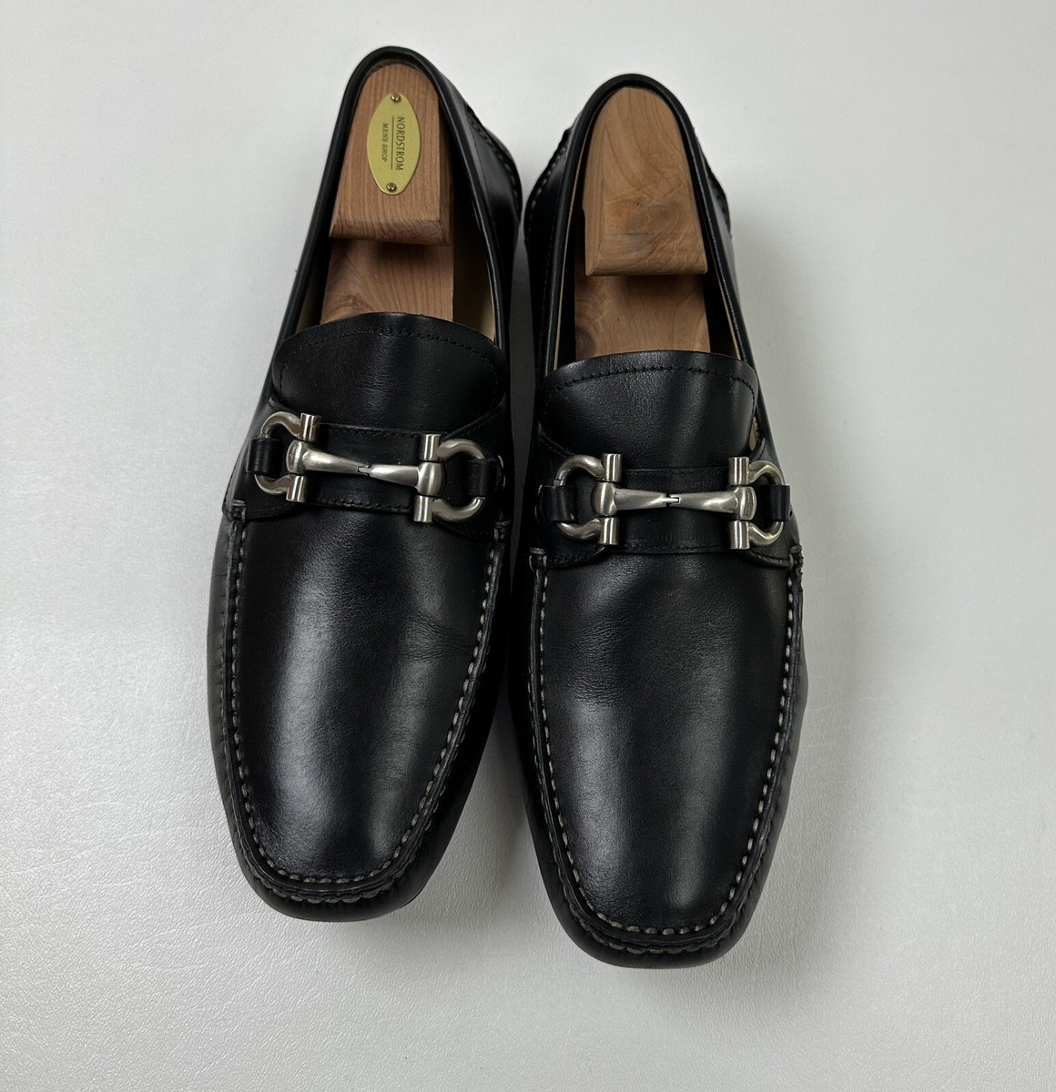 319 SALVATORE FERRAGAMO 'Parigi Black Leather Drivers Size 9