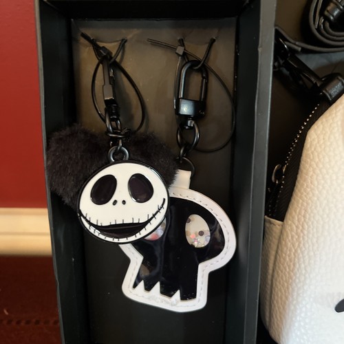 Disney Nightmare Before Christmas 3 Piece Set Mini Crossbody Bag & Bag Charms - 第 4/10 張圖片