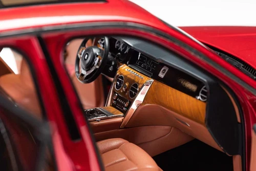 1/18 Rolls Royce Cullinan red limited edition Diecast Fully-opened Dealer - Picture 6 of 10