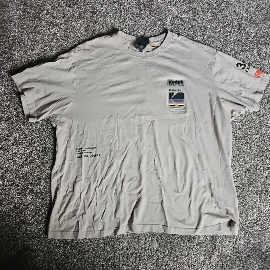 ★KODAK★Scenery Graphic Short Sleeve T-shirt★半袖Tシャツ H&M Kodak Print Film Short Sleeve T Shirt Size 3XL Camera