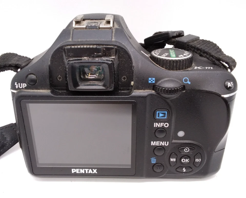 Pentax K-M DSLR Camera, Pentax 18-55mm & 50-200mm Lenses, & Accessories. Tested - Image 4 of 4