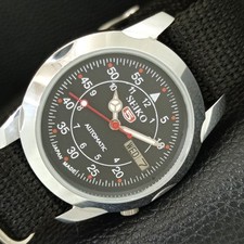SEIKO 5 AUTOMATIC VINTAGE REFURBISHED JAPAN MENS BLACK DIAL WATCH a445789-1
