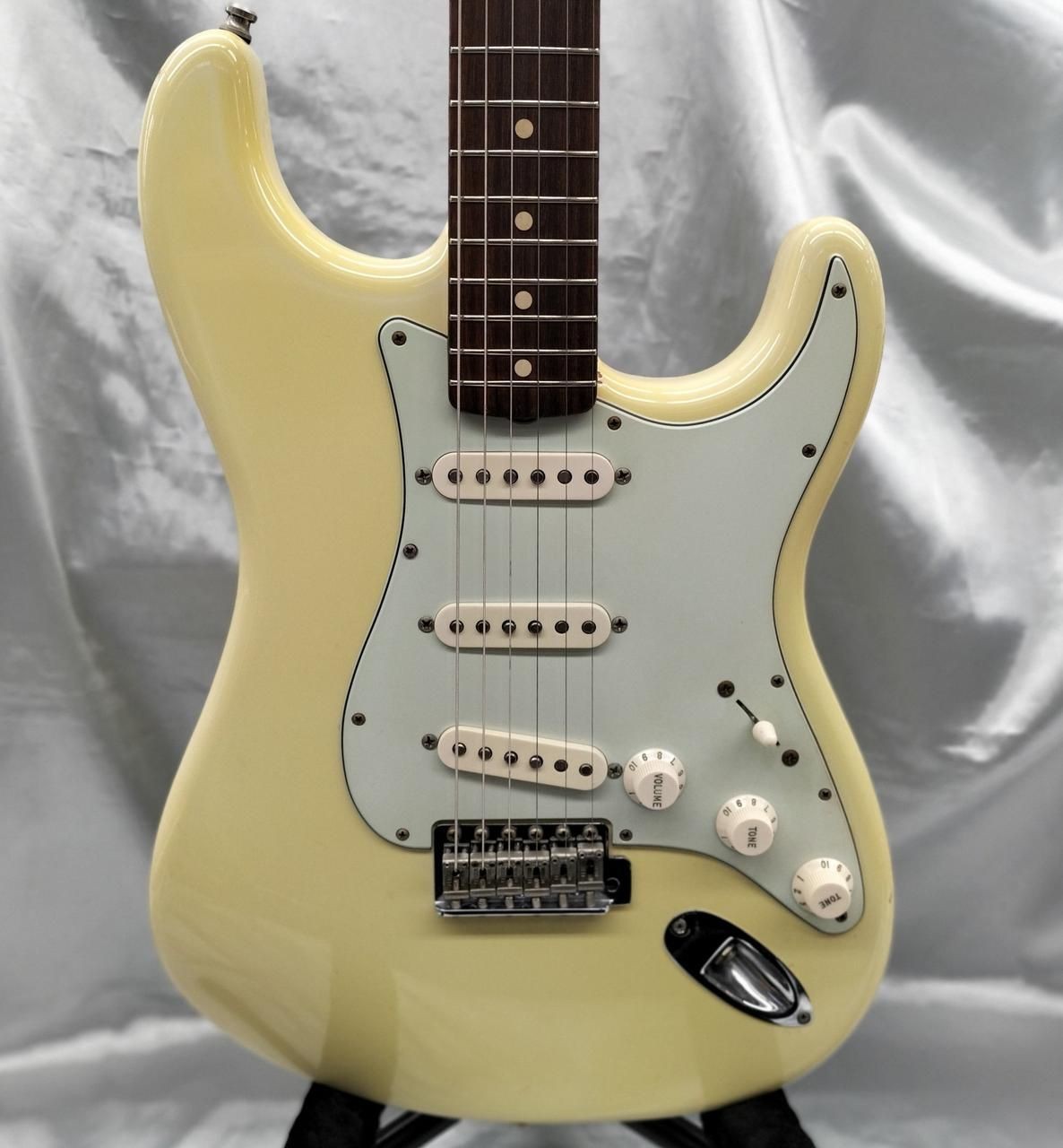 FENDER CUSTOM SHOP ELECTRIC GUITAR 1960 STRATOCASTER NOS Used