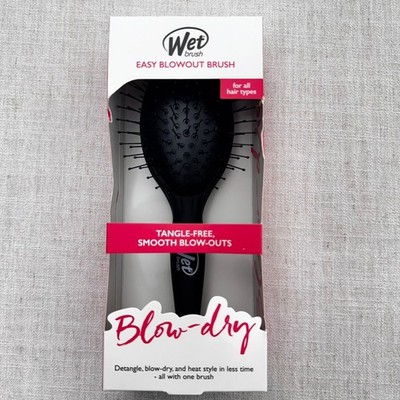 Wet Brush Easy Blowout Brush Black Ceramic HeatFlex Bristles for All Hair Types