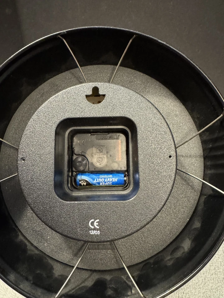 Cool Retro Wall Clock Black Metal Quartz Movement Chrome Trim Ring 9.5" - Image 4 of 4