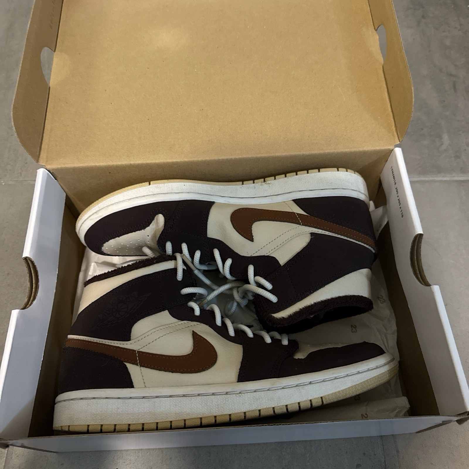 jorden 1 SE brown basalt oatmeal