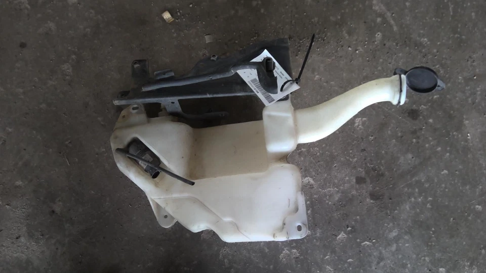 Depósito de lavado VIN N 4º dígito clásico compatible con 97-05 MALIBU 678308 Foto 2 de 4