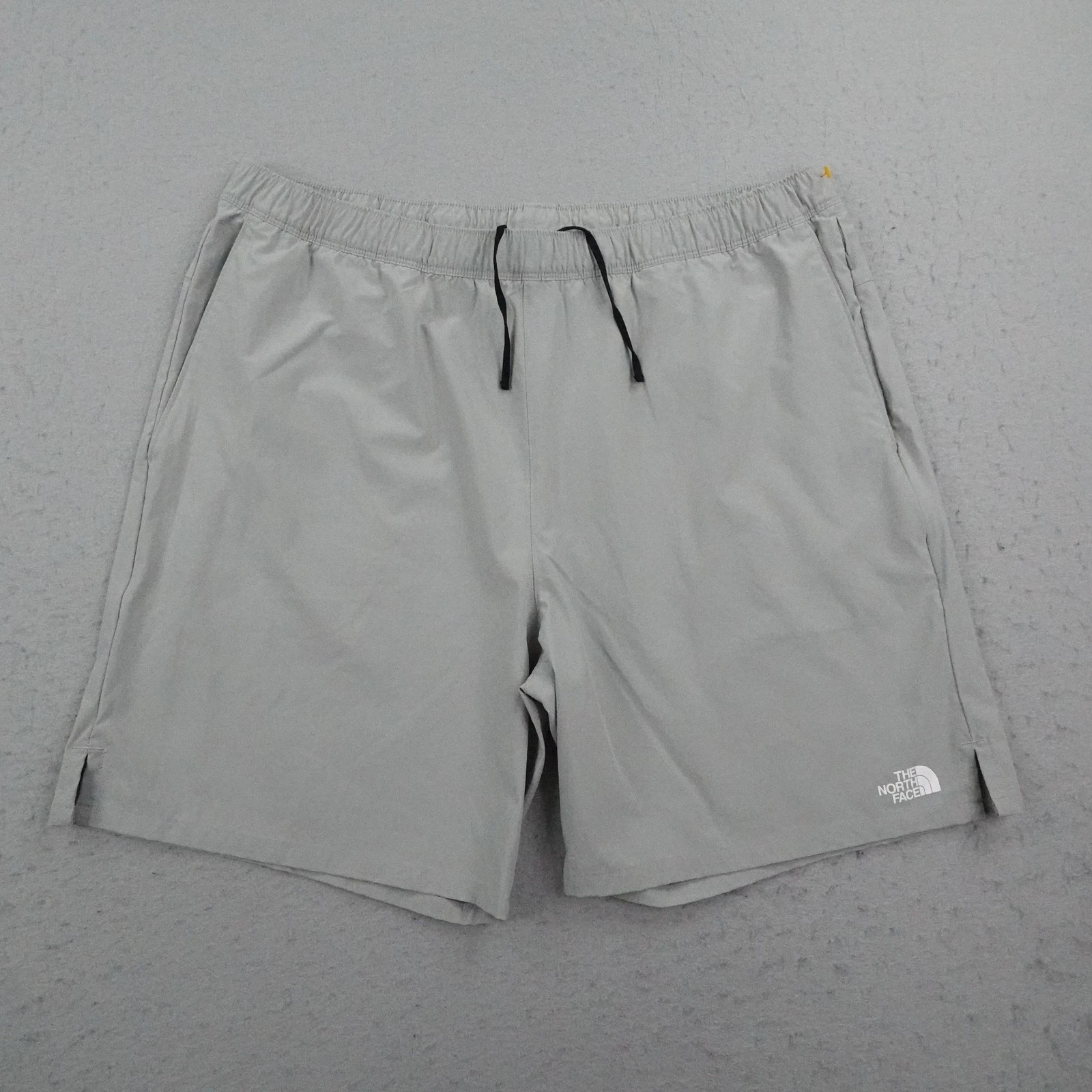 North Face Shorts Mens 2XL Gray Running Jogging Hiking Trail Performance Gym