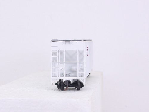 HO Roundhouse 7741 Comet Rice 54’ FMC 3 Bay Covered Hopper USLX 20965 Upgraded - Picture 3 of 8