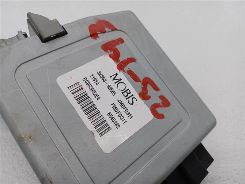 Módulo de dirección asistida Hyundai Elantra 2015 OEM Foto 3 de 4