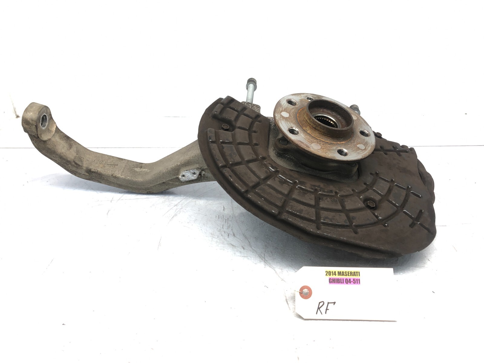 2014-2019 MASERATI GHIBLI SQ4 AWD RIGHT PASSENGER FRONT SPINDLE KNUCKLE HUB OEM.