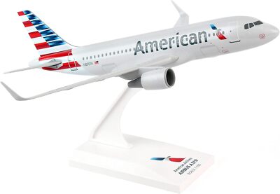 Skymarks SKR749 American Airlines Airbus A319 N800IN Desk 1/150 Model Airplane