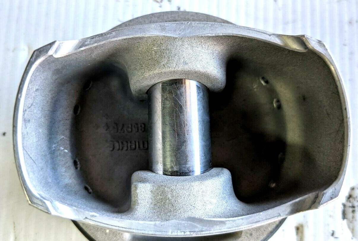 FERRARI 348 PART ENGINE PISTON PRE OWNED 137980 4