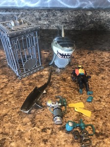 shark attack figure playset by animal planet
