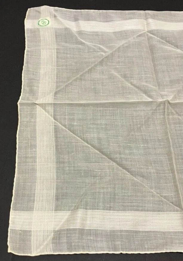 Lenço bordado vintage monograma E branco floral Petit Desco 14 pol - Imagem 4 de 4