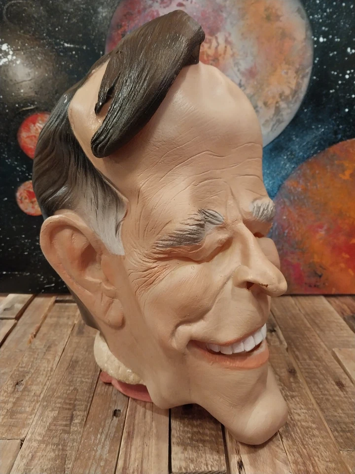 RARE!!Vintage George H. W. Bush Halloween President Cesar Mask (1988) Masquerade - Image 4 of 4