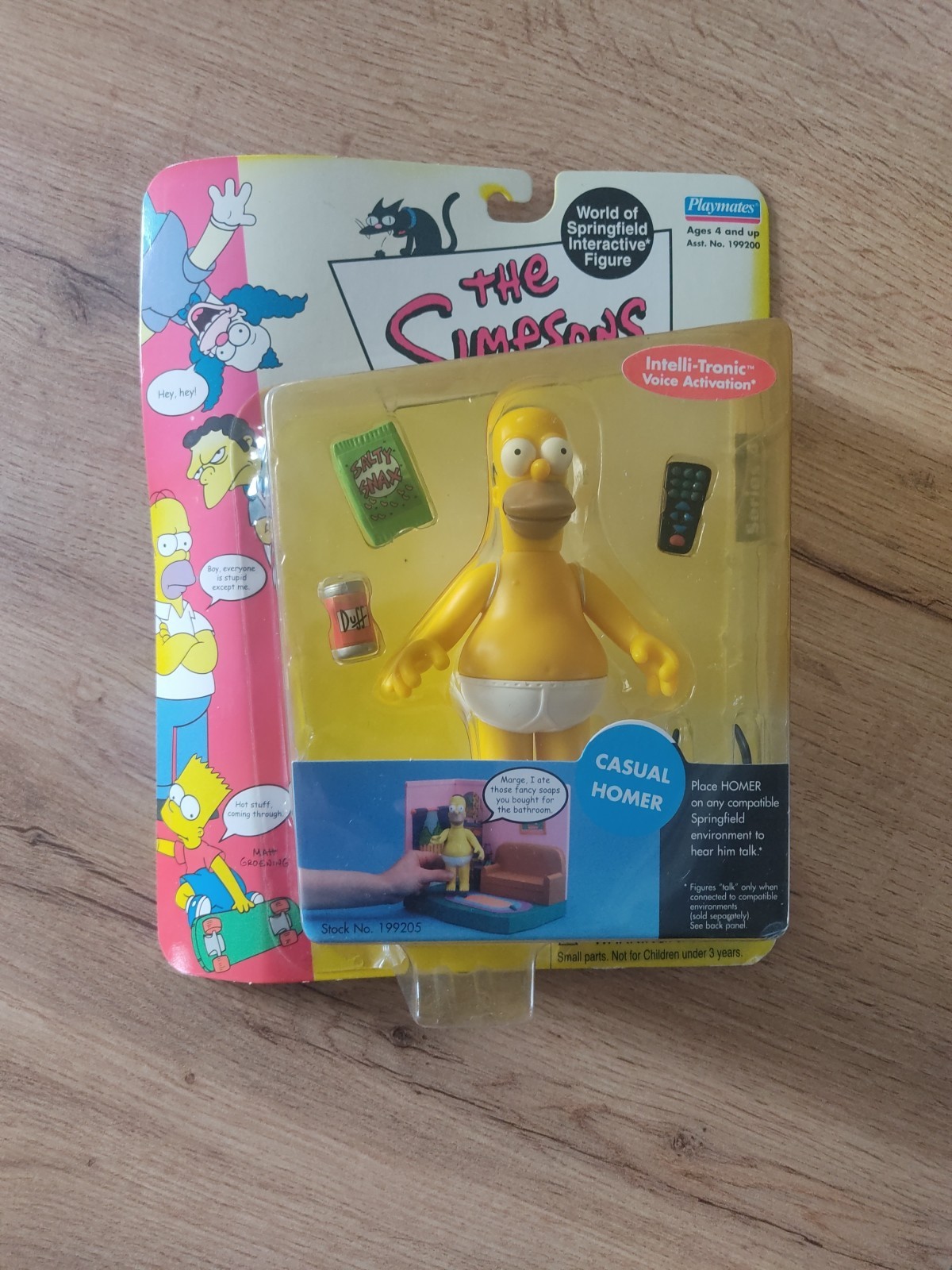 Figurine Homer Simpson retro 2001 pour fan nostalgique