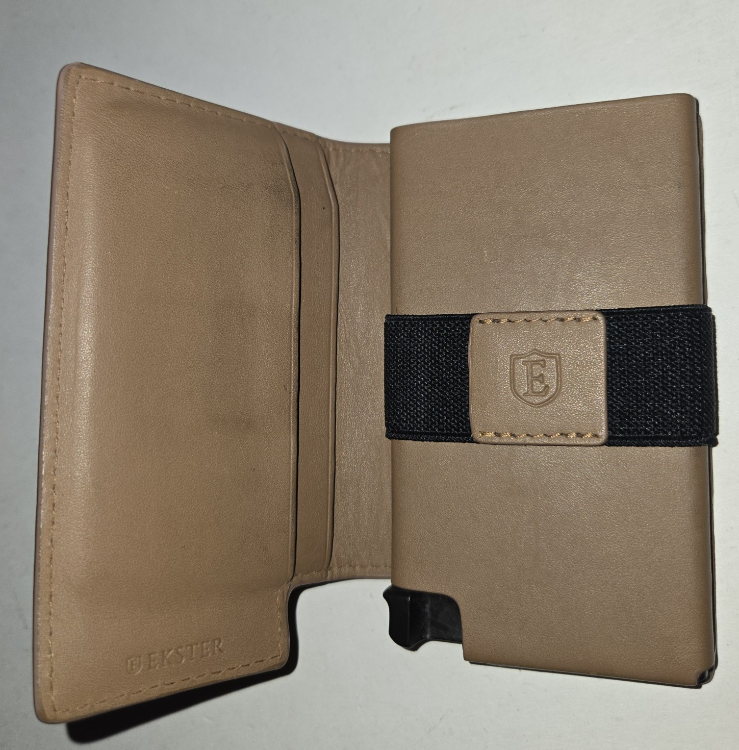 Ekster Parliament Wallet Cardholder Roma Cognac Color w/Ekster 8 in 1 Tool Card