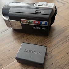 Samsung SMX-F43BN/XAA Ultra Zoom Camcorder Black untested no charger