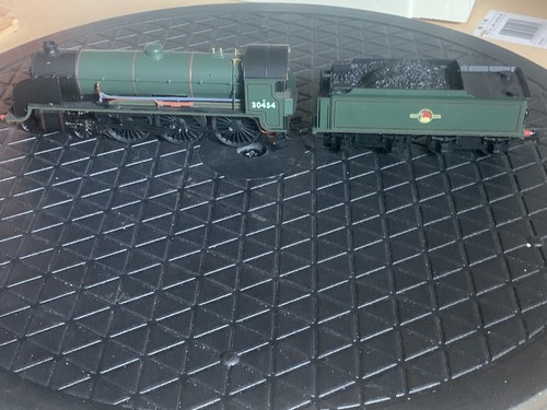 Hornby Ex R2583 King Arthur Class renumbered 30454 Queen Guinevere | Condition: New: Other (See Details)