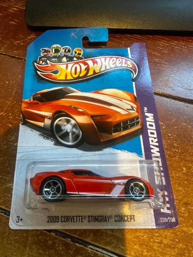 2013 Hot Wheels HW Showroom 2009 Corvette Stingray Concept #208 Orange