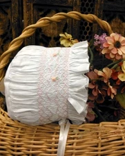 NWT Will'Beth White Pink Smocked Baby Bonnet Newborn 0 3 Months Girls