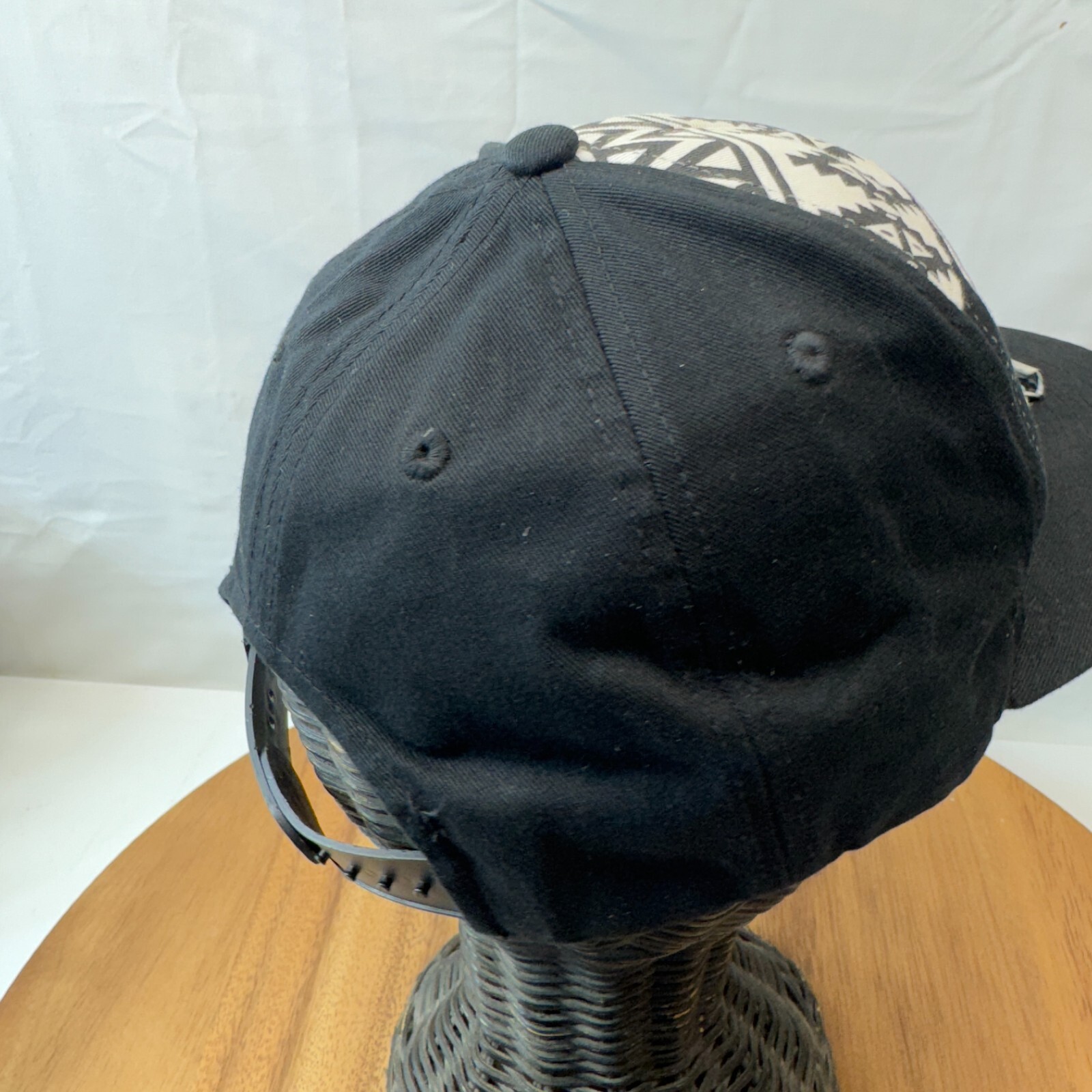 Carbon Elements Cali Bear Hat Cap Black-White Adj… - image 10