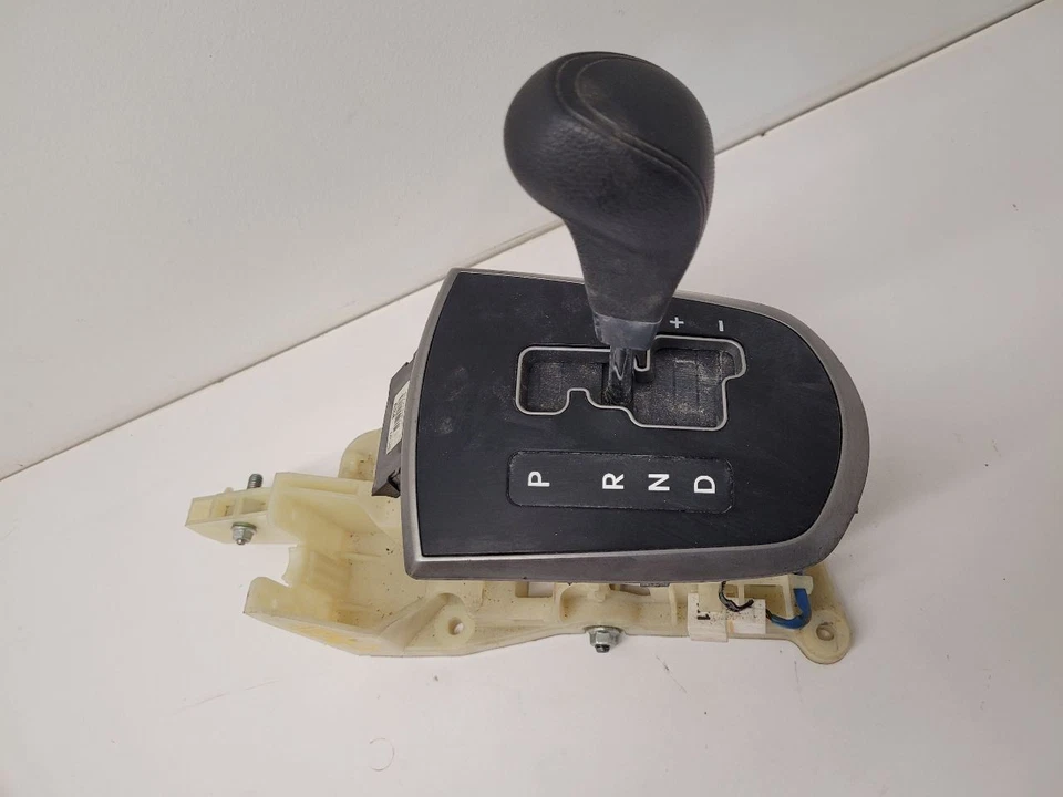 2017 HYUNDAI ACCENT AT Automatic Transmission Shift Shifter Gear 467001R221 - Image 2 of 4