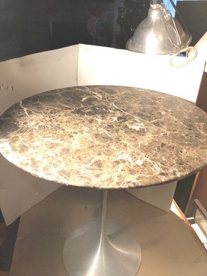 Expresso Marble 20'' Diameter Tulip Coffee table by Eero Saarinen for Knoll
