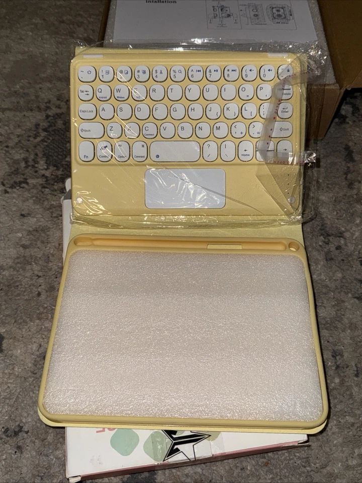 iPad Mini Keyboard Case Detachable Removable Wireless Bluetooth Keyboard - Image 3 of 3