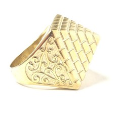 9ct Gold Pyramid Ring Patterned Sides Solid Size Y Hallmarked 24.9mm High 25.1g