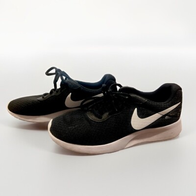 Youth Nike Tennis Shoes preowned Y8