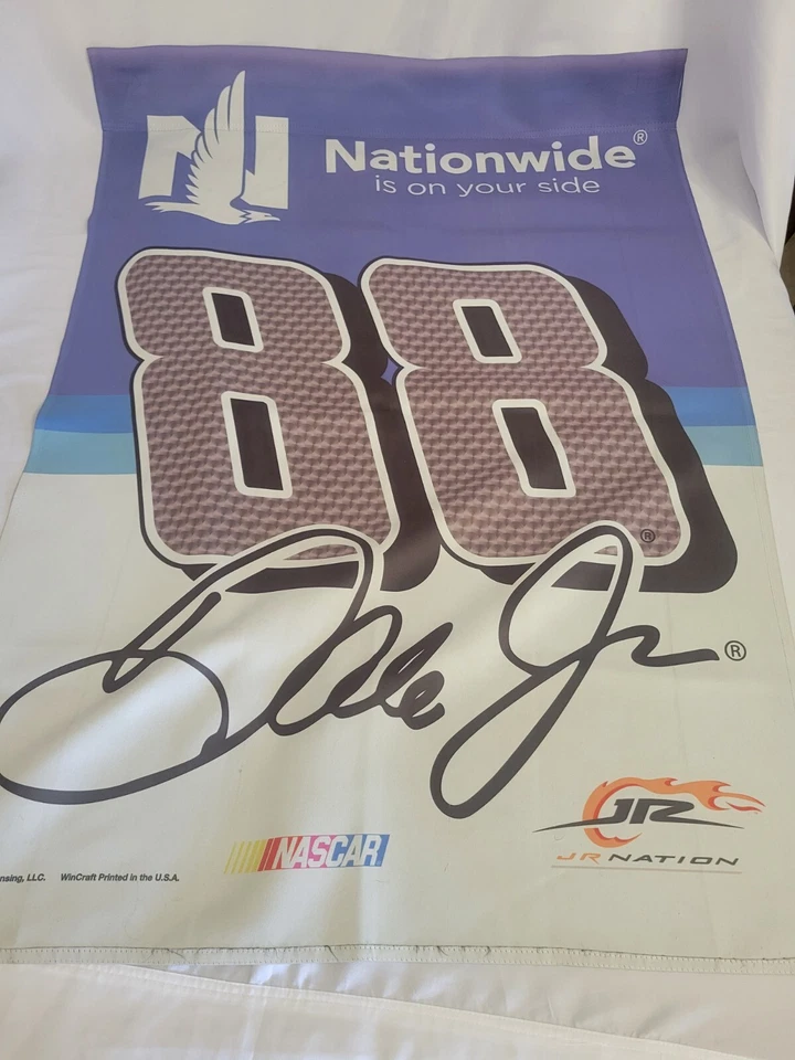 Banner vertical Dale Earnhardt Jr 2015 Nation Wide/Hendrix 40" x 28" Foto 4 de 4