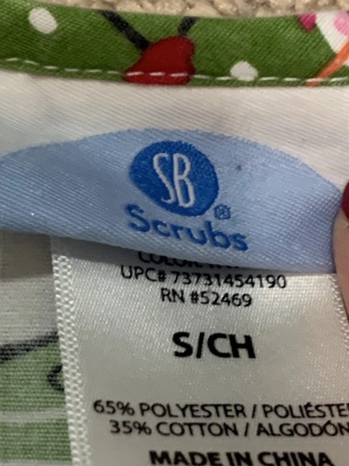 SB Scrubs Womens Scrub Top Size Small Winter Themed Deep Pockets Short Sleeve - Image 2 of 4