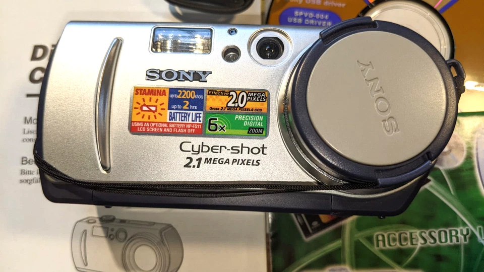 SONY    DIGITAL   STILL   CAMERA   Cyber-shot   DSC-P50