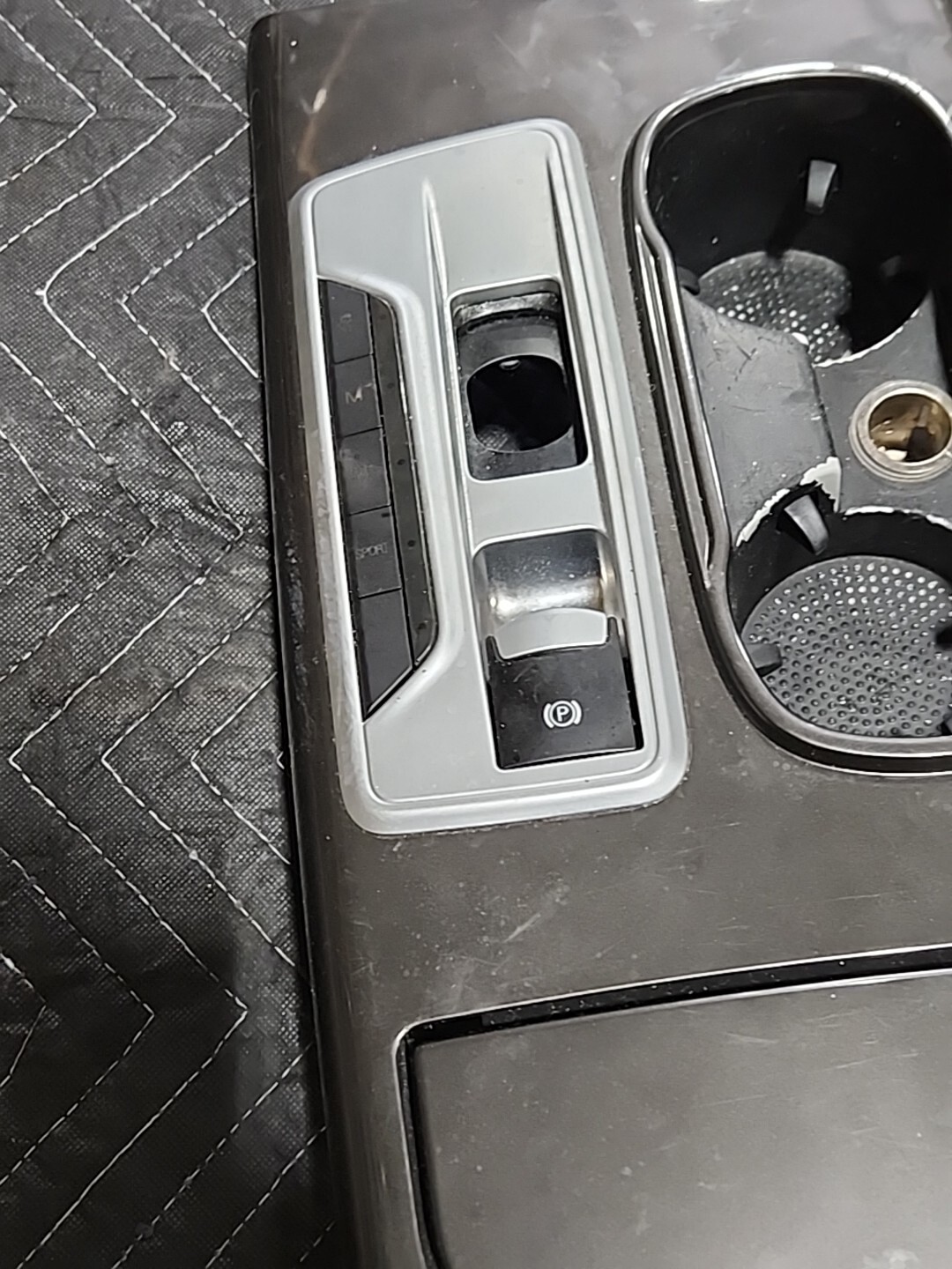 Maserati Ghibli 2015-2015 Center console