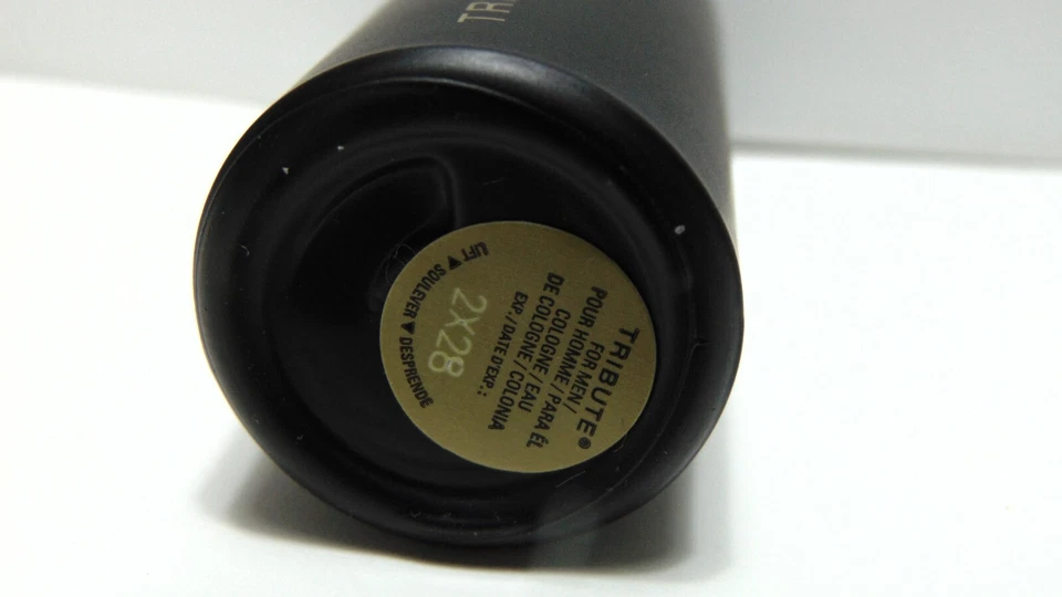 TRIBUTO PARA HOMBRE por MARY KAY 10 ml Botella de vidrio con tapa de tornillo DAB ON COLONIA nueva Foto 2 de 2