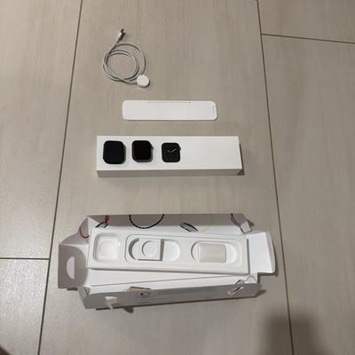 Apple Watch Series 5 44mm Space Grau Aluminiumgehäuse, Schwarz mit OVP