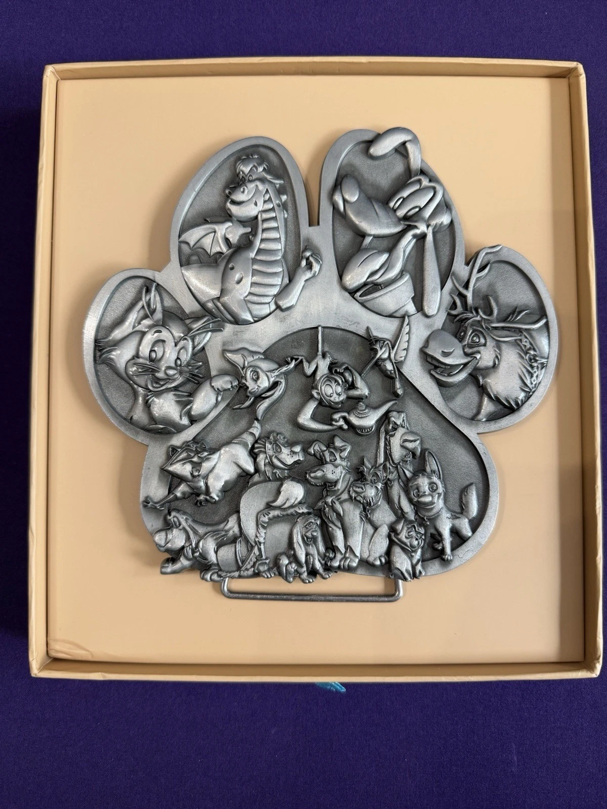 Disney Jumbo Pin 135728 Pet Sculpted 3D Paw Print Fairy Tails Event Le 300