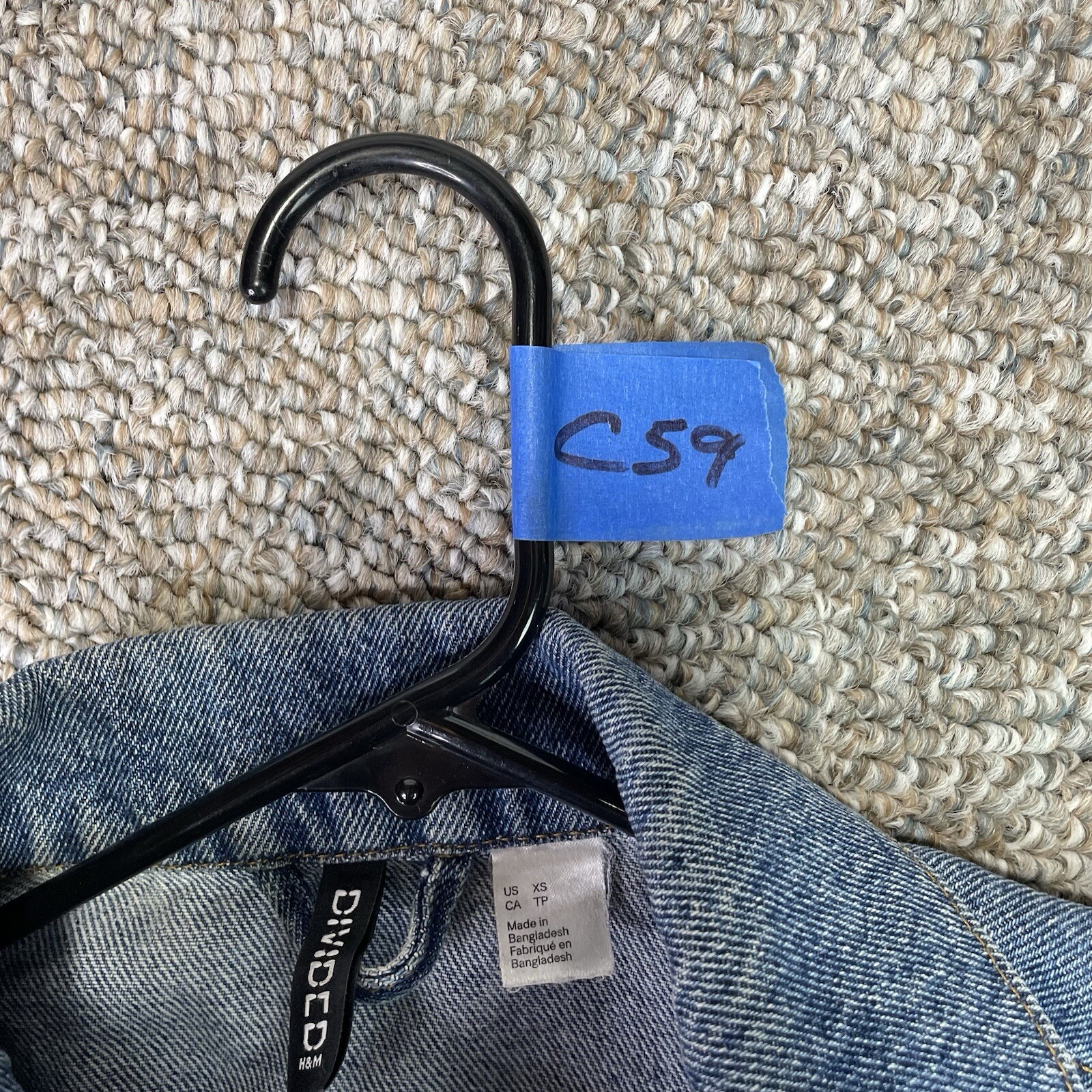 DIVIDED H&M - WOMEN'S MEDIUM WASH DENIM JACKET - SIZE XS thumbnail 16