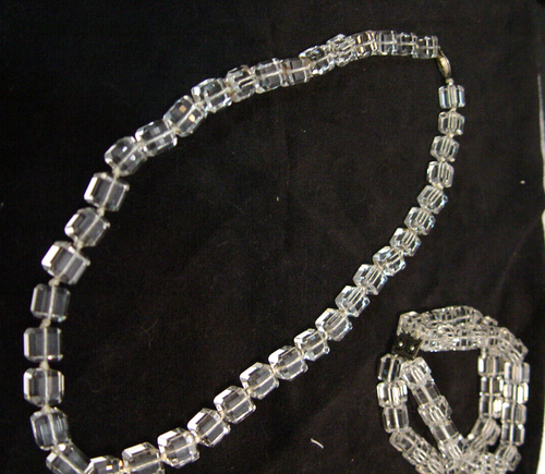 ESTATE 9mm SQUARE CRYSTAL BEADS-Vintage SET NECKLACE +2 STRAND BRACELET faceted - Picture 2 of 11
